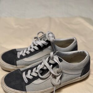 Vans sneakers size 7.5 W- Old Skool. Style 508357.